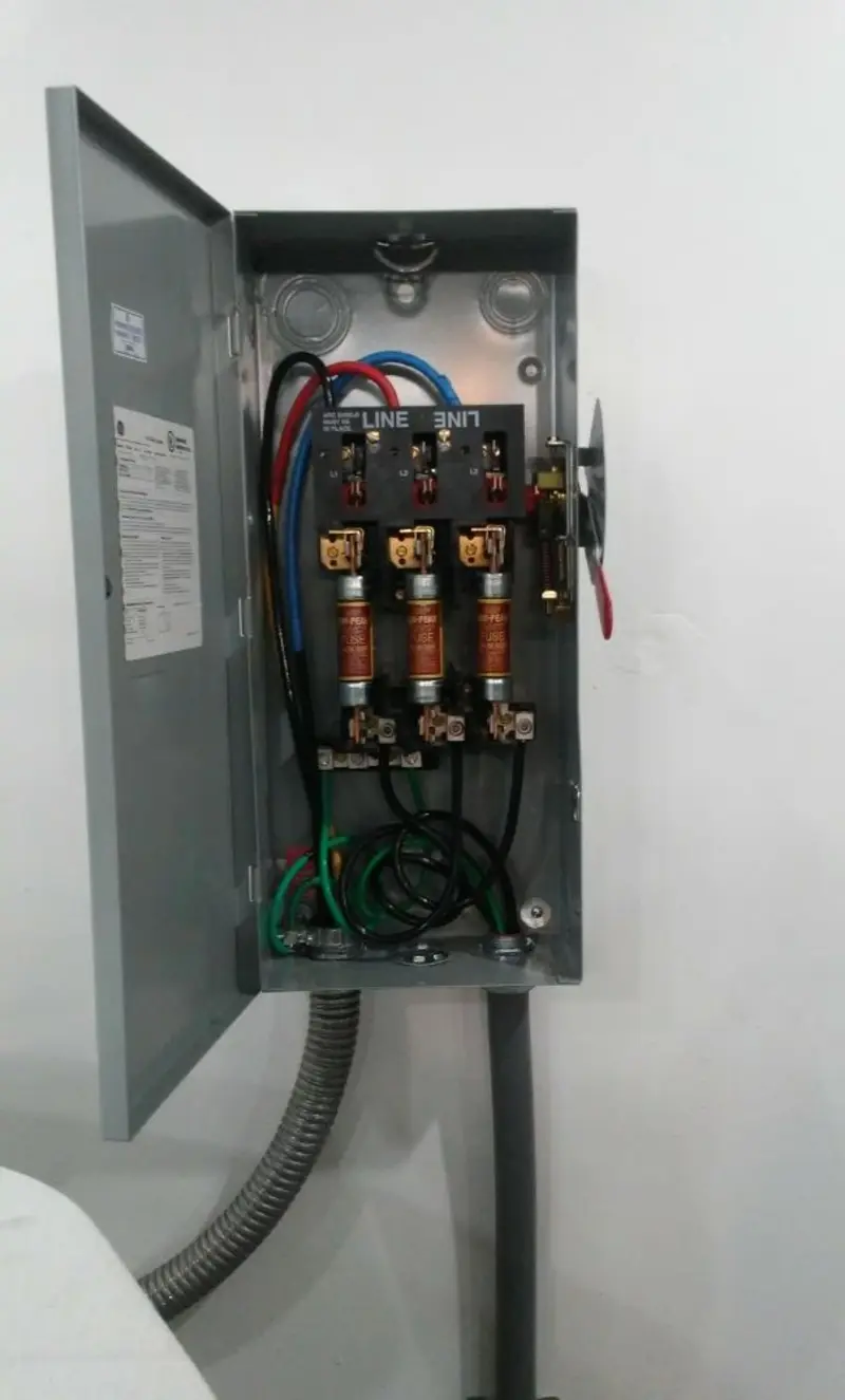 Three-phase disconnect switch installed for Electrical Wiring & Rewiring in Gainesville